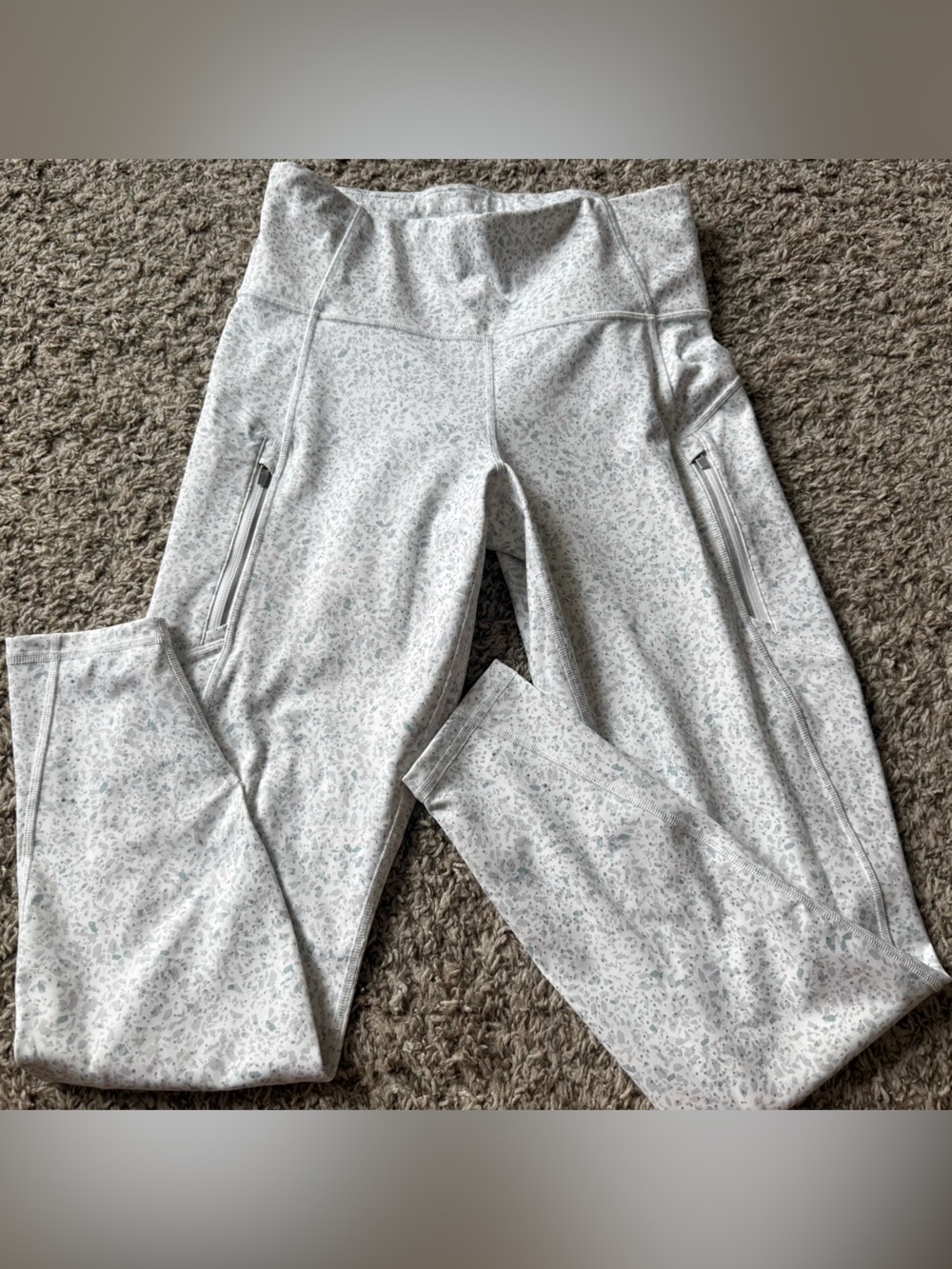 Athleta Jasper White Rainier Tight Leggings 7/8 Length